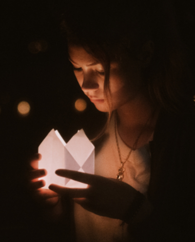 moten_moons_anton-darius-unsplash_x